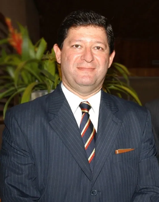 Dr. Edson Luiz Vismona